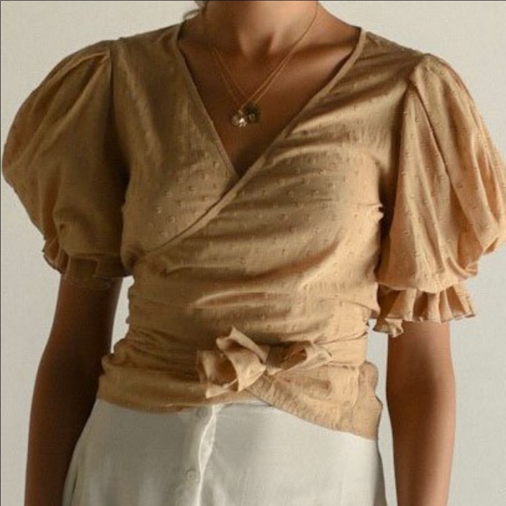 ISO YOLI & OTIS MAIDA BLOUSE IN WARM TAUPE SM/MD
